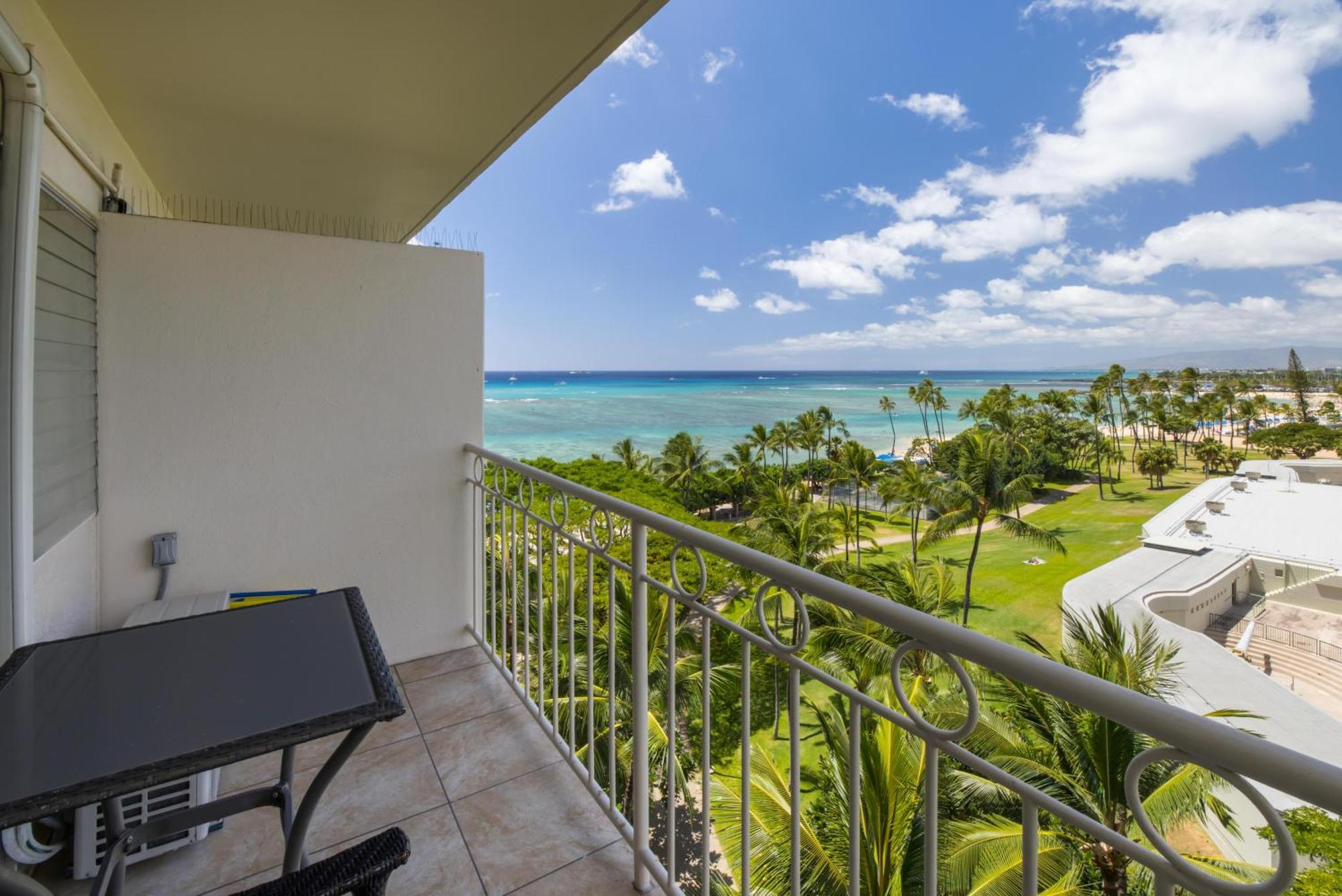 Waikiki Shore By Outrigger Honolulu Exterior foto